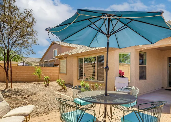 Holiday home Swim, Golf, Unwind! W/ Patio Queen Creek